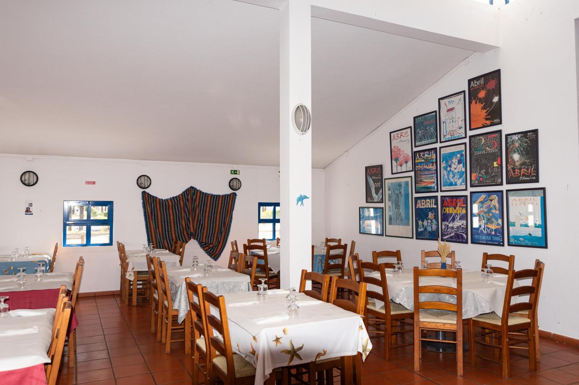Hotel Parque De Campismo Orbitur Sitava Milfontes à Malhadinhas Extérieur photo