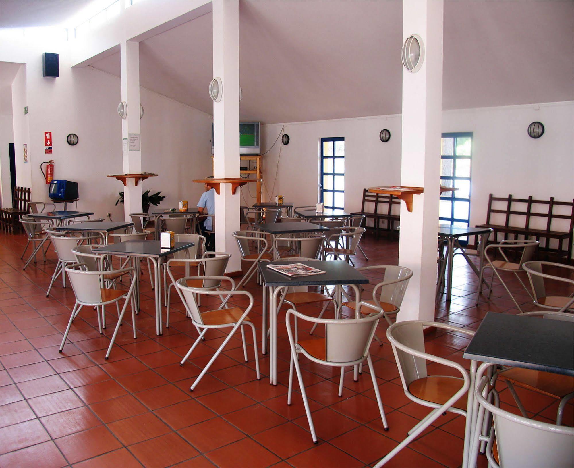 Hotel Parque De Campismo Orbitur Sitava Milfontes à Malhadinhas Extérieur photo